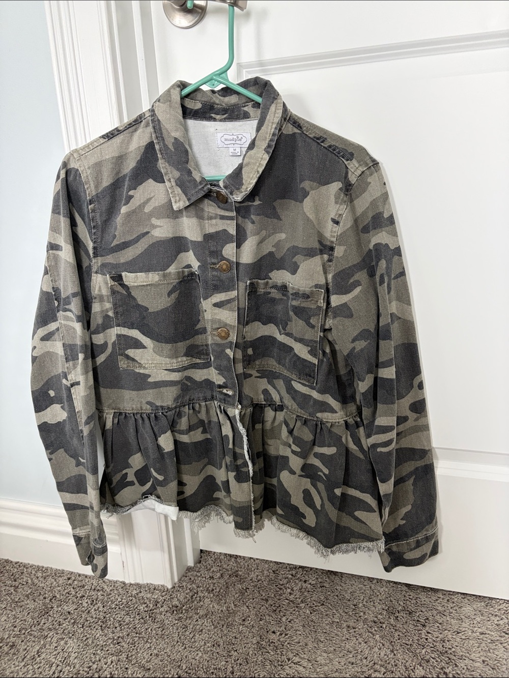 Women's Camouflage Peplum Utility Jacket - Green Camo
